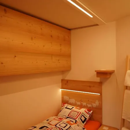 Crusch 32 Apartment *